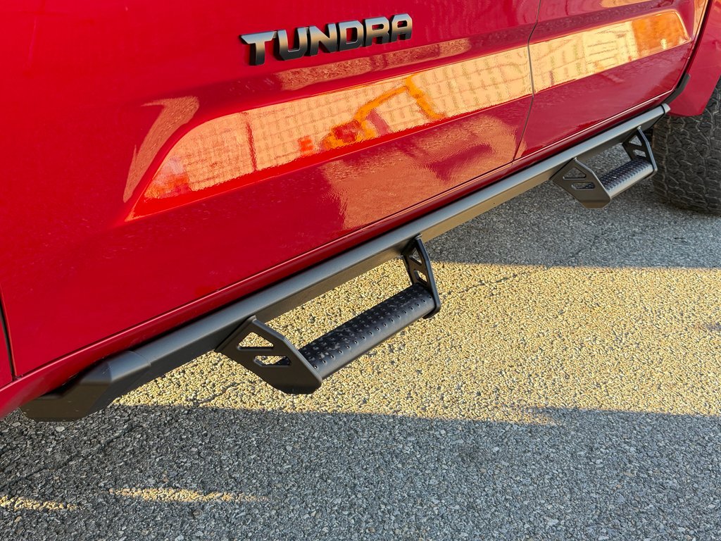 Toyota Tundra LIMITED NIGHTSHADE  / LIFT KIT / TOILE DE BOITE TOYOTA / MAGS FUEL ET PNEUS COOPER  / 2026 à Thetford Mines, Québec - 26 - w1024h768px