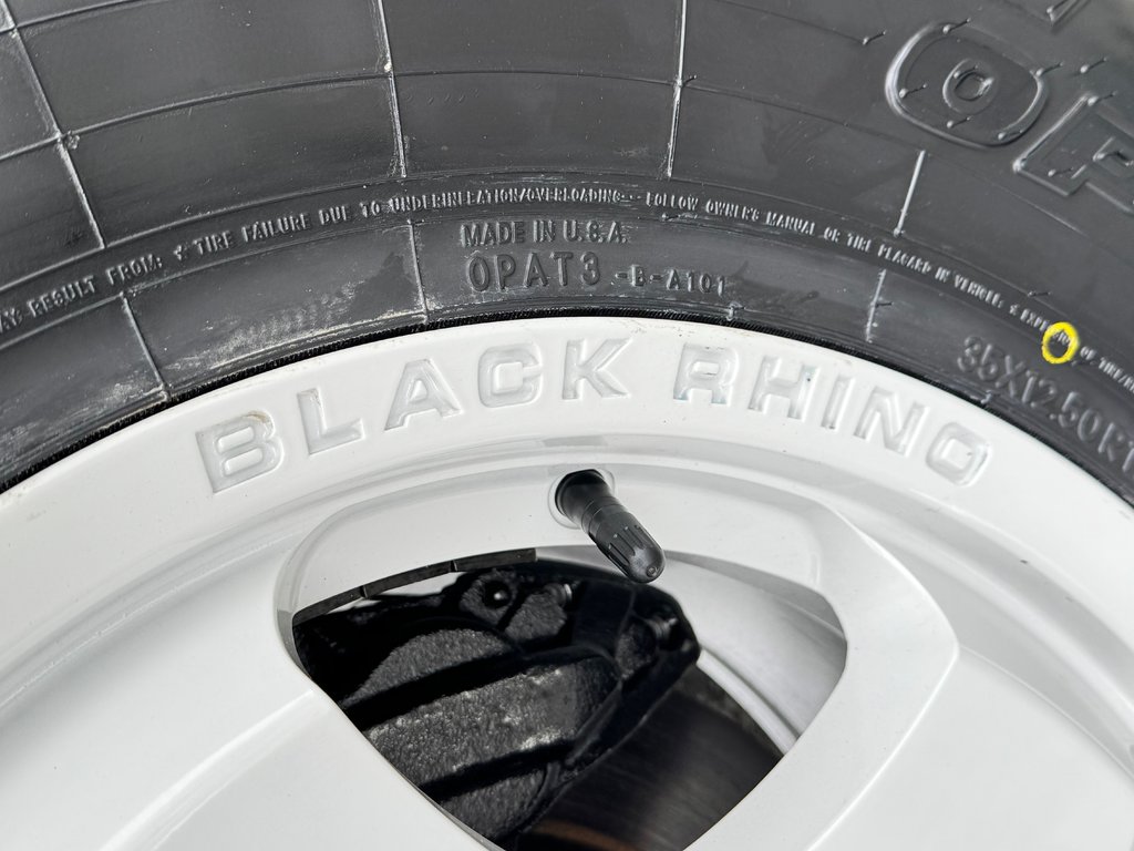 2026 Toyota Tundra LIMITED TRD OFF ROAD / DISPONIBLE ACHAT - LOCATION / LIFT KIT 3'' / MAGS 17'' / ROCK SLIDERS in Thetford Mines, Quebec - 21 - w1024h768px