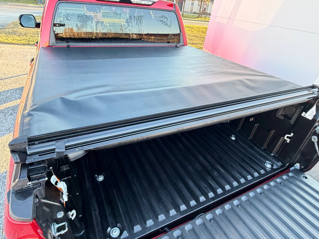 Toyota Tundra LIMITED NIGHTSHADE  / LIFT KIT / TOILE DE BOITE TOYOTA / MAGS FUEL ET PNEUS COOPER  / 2026 à Thetford Mines, Québec - 84 - w1024h768px