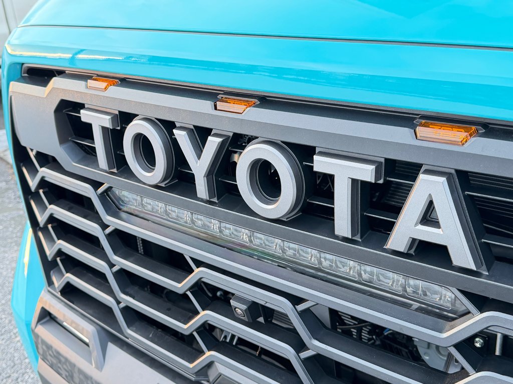 Toyota Tundra TRD PRO / LIFT KIT / TOILE DE BOITE TOYOTA / MAGS  KMC ET PNEUS TOYO AT3 2026 à Thetford Mines, Québec - 11 - w1024h768px