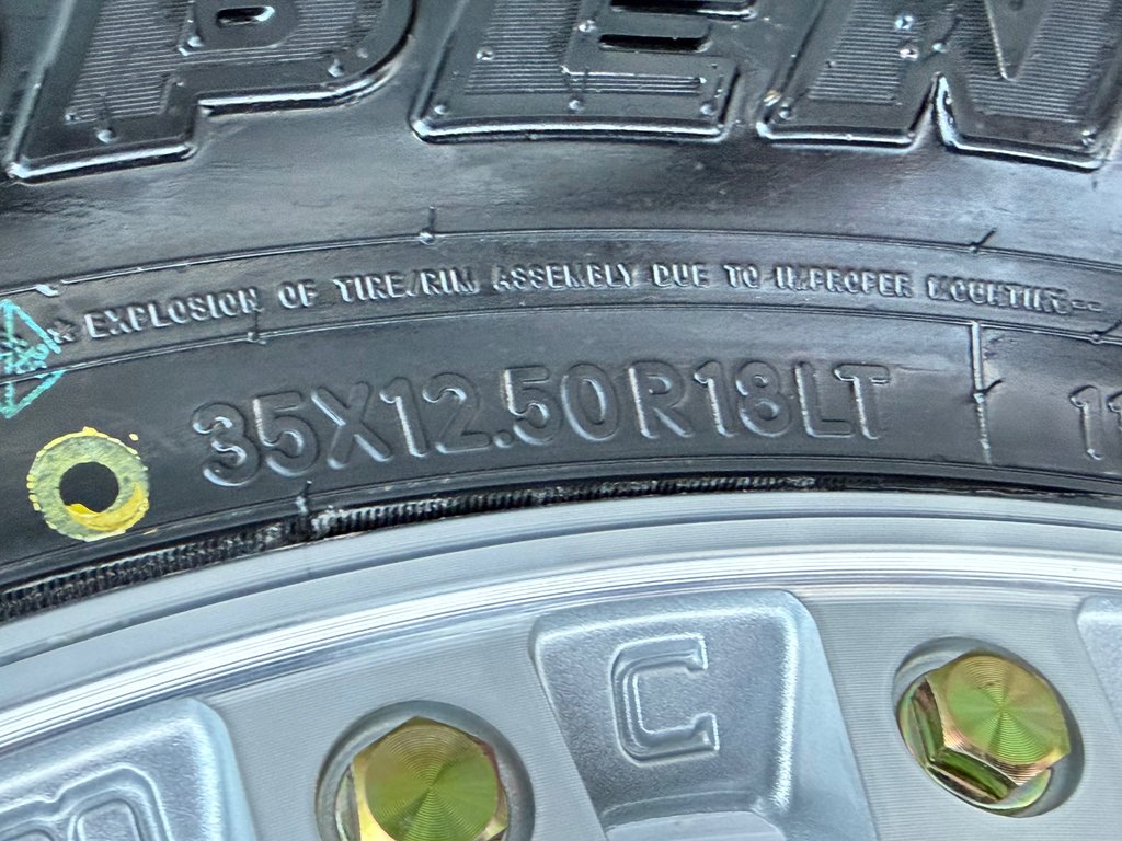 Toyota Tundra TRD PRO / LIFT KIT / TOILE DE BOITE TOYOTA / MAGS  KMC ET PNEUS TOYO AT3 2026 à Thetford Mines, Québec - 21 - w1024h768px