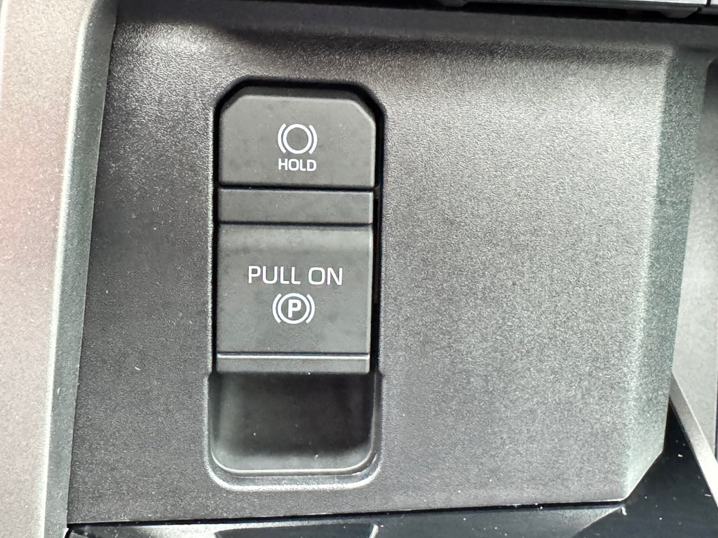 2026 Toyota Tundra LIMITED TRD OFF ROAD / DISPONIBLE ACHAT - LOCATION / LIFT KIT 3'' / MAGS 17'' / ROCK SLIDERS in Thetford Mines, Quebec - 63 - w1024h768px