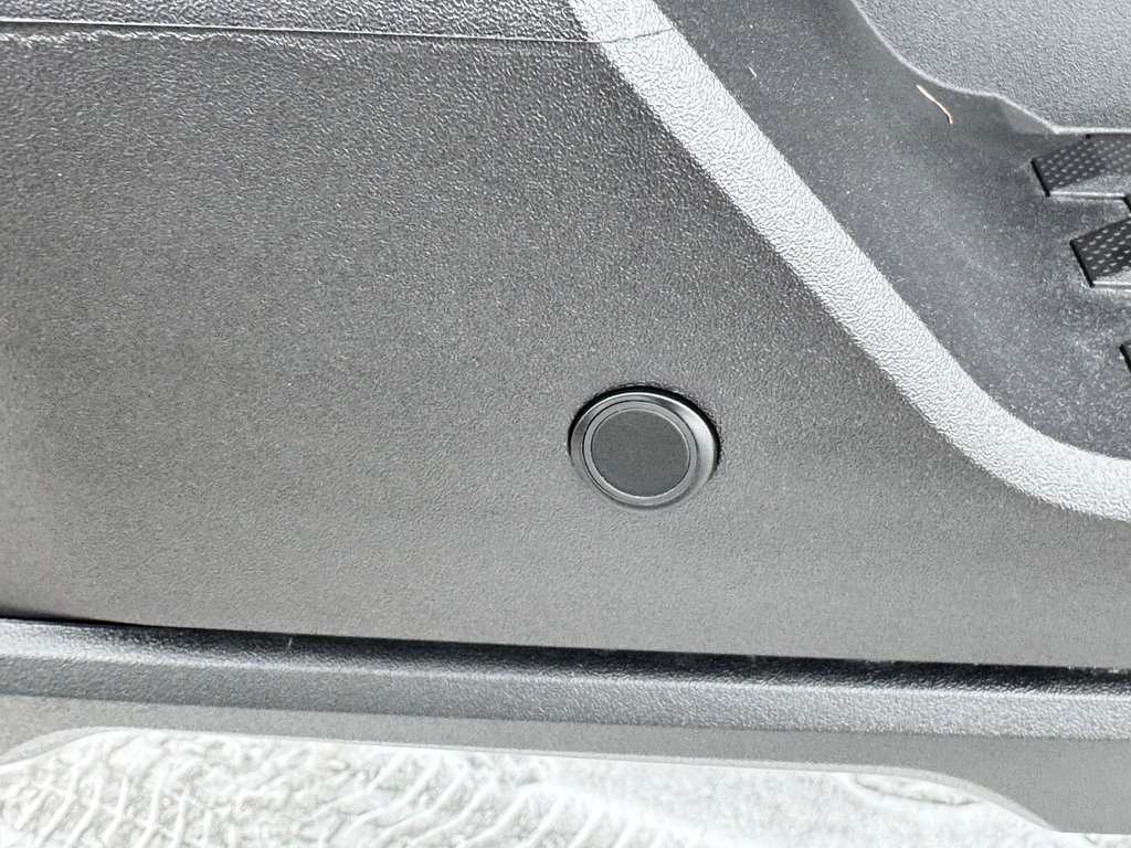 2026 Toyota Tundra LIMITED TRD OFF ROAD / DISPONIBLE ACHAT - LOCATION / LIFT KIT 3'' / MAGS 17'' / ROCK SLIDERS in Thetford Mines, Quebec - 37 - w1024h768px