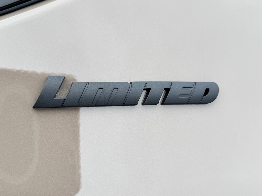 2026 Toyota Tundra LIMITED TRD OFF ROAD / DISPONIBLE ACHAT - LOCATION / LIFT KIT 3'' / MAGS 17'' / ROCK SLIDERS in Thetford Mines, Quebec - 30 - w1024h768px