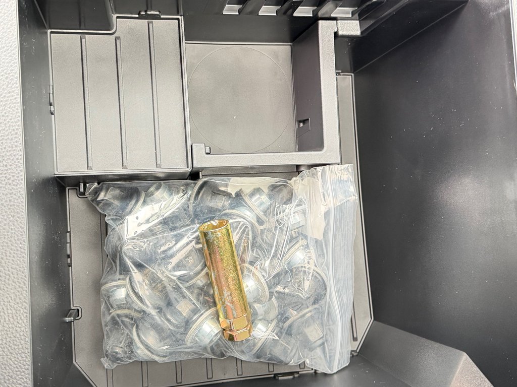 2026 Toyota Tundra TRD PRO / LIFT KIT / TOILE DE BOITE TOYOTA / MAGS  KMC ET PNEUS TOYO AT3 in Thetford Mines, Quebec - 68 - w1024h768px