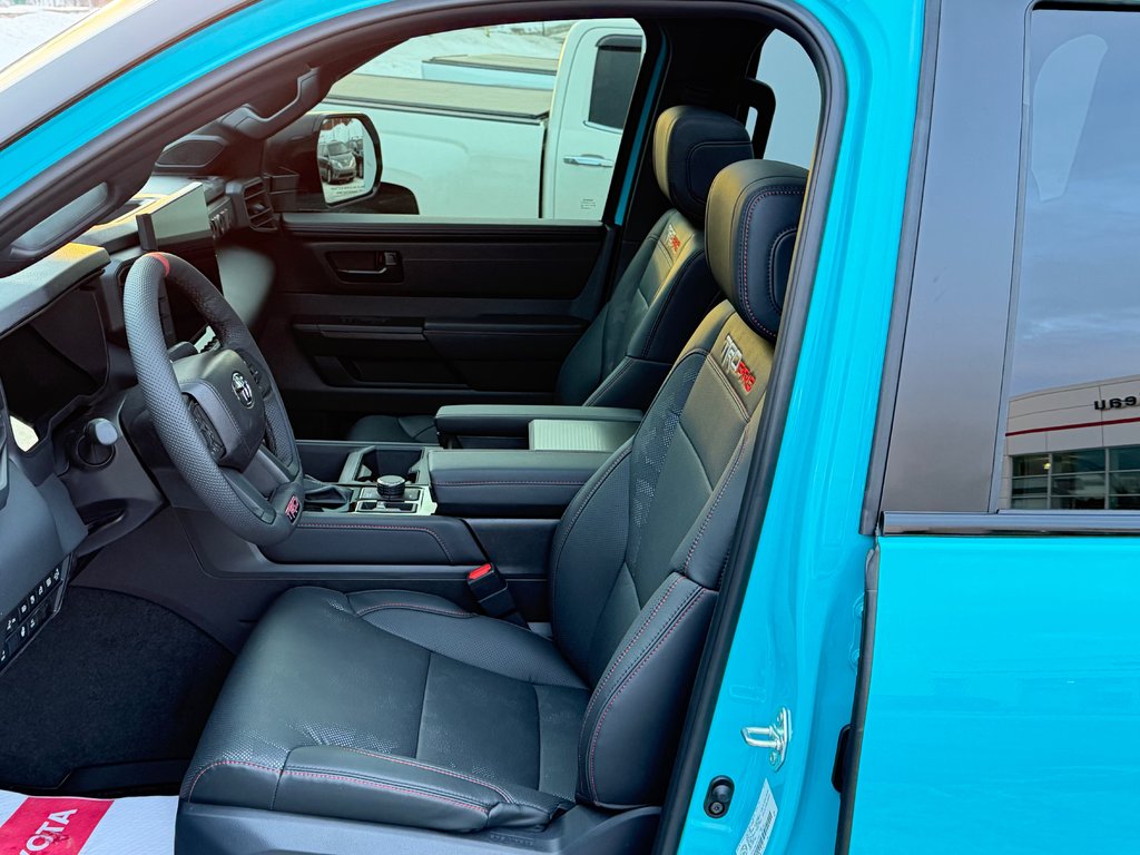 Toyota Tundra TRD PRO / LIFT KIT / TOILE DE BOITE TOYOTA / MAGS  KMC ET PNEUS TOYO AT3 2026 à Thetford Mines, Québec - 37 - w1024h768px