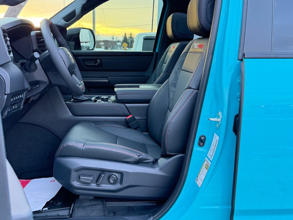 Toyota Tundra TRD PRO / LIFT KIT / TOILE DE BOITE TOYOTA / MAGS  KMC ET PNEUS TOYO AT3 2026 à Thetford Mines, Québec - 38 - w1024h768px