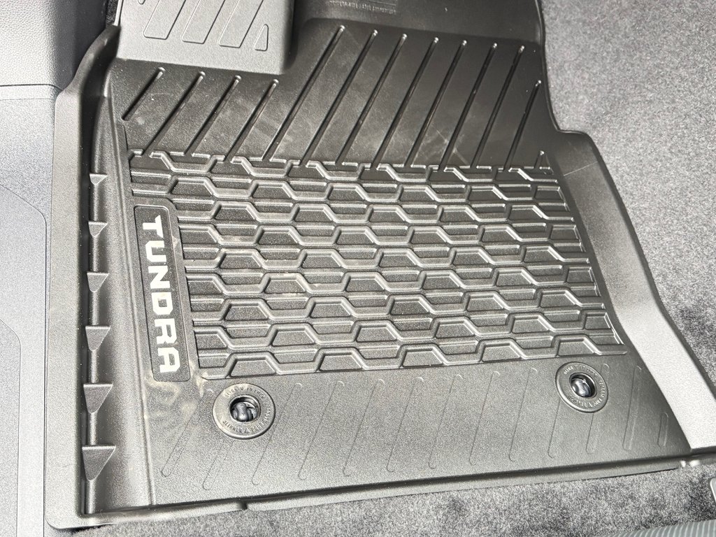 2026 Toyota Tundra LIMITED TRD OFF ROAD / DISPONIBLE ACHAT - LOCATION / LIFT KIT 3'' / MAGS 17'' / ROCK SLIDERS in Thetford Mines, Quebec - 53 - w1024h768px