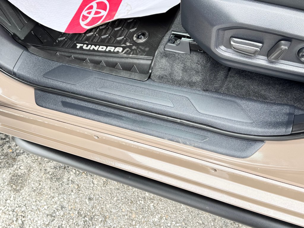 2026 Toyota Tundra LIMITED TRD OFF ROAD / DISPONIBLE ACHAT - LOCATION / LIFT KIT 3'' / MAGS 17'' / ROCK SLIDERS in Thetford Mines, Quebec - 48 - w1024h768px