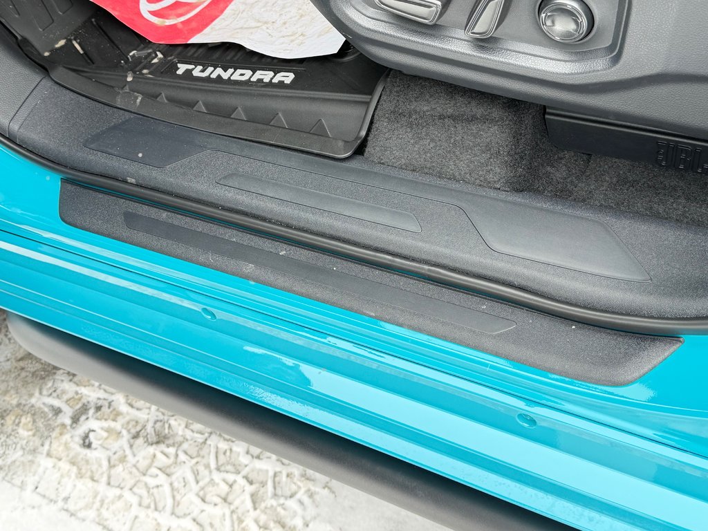 2026 Toyota Tundra TRD PRO / LIFT KIT / TOILE DE BOITE TOYOTA / MAGS  KMC ET PNEUS TOYO AT3 in Thetford Mines, Quebec - 40 - w1024h768px