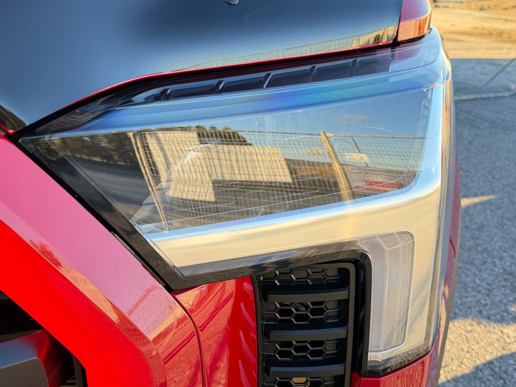 Toyota Tundra LIMITED NIGHTSHADE  / LIFT KIT / TOILE DE BOITE TOYOTA / MAGS FUEL ET PNEUS COOPER  / 2026 à Thetford Mines, Québec - 9 - w1024h768px