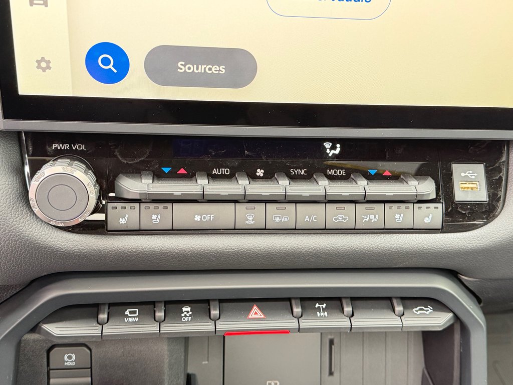 2026 Toyota Tundra TRD PRO / LIFT KIT / TOILE DE BOITE TOYOTA / MAGS  KMC ET PNEUS TOYO AT3 in Thetford Mines, Quebec - 58 - w1024h768px