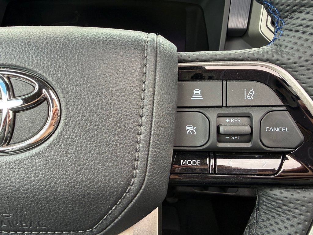 2026 Toyota Tundra Platinum in Thetford Mines, Quebec - 31 - w1024h768px
