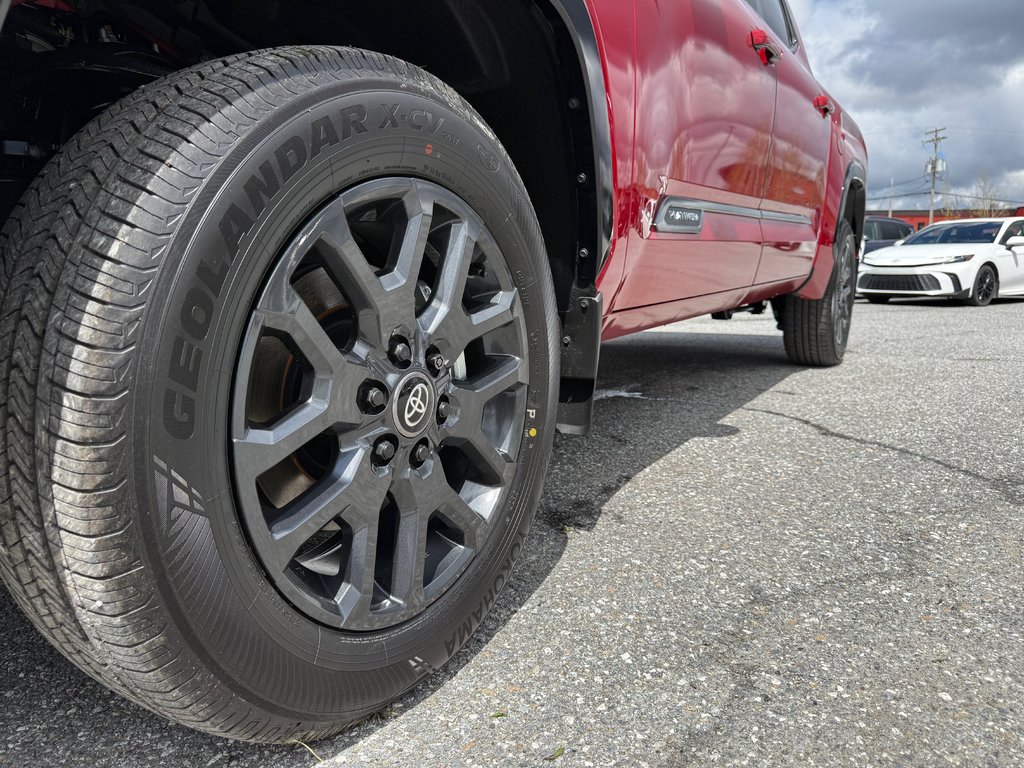 2026 Toyota Tundra Platinum in Thetford Mines, Quebec - 14 - w1024h768px