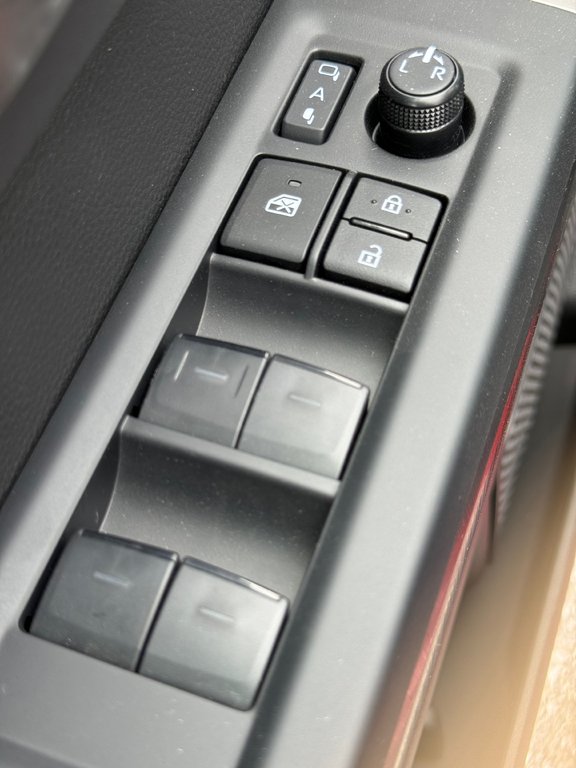 2026 Toyota Tundra Platinum in Thetford Mines, Quebec - 20 - w1024h768px