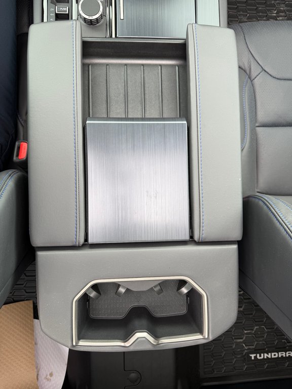 2026 Toyota Tundra Platinum in Thetford Mines, Quebec - 39 - w1024h768px
