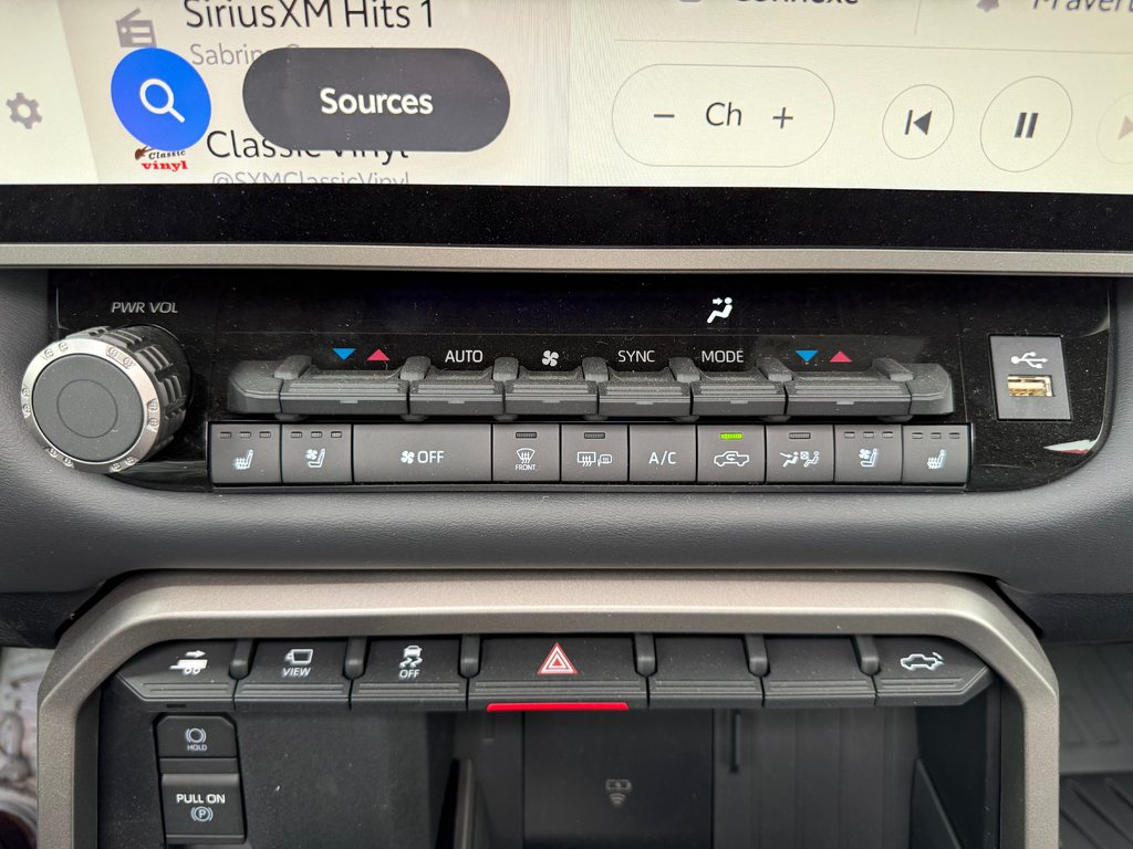 2026 Toyota Tundra Platinum in Thetford Mines, Quebec - 35 - w1024h768px