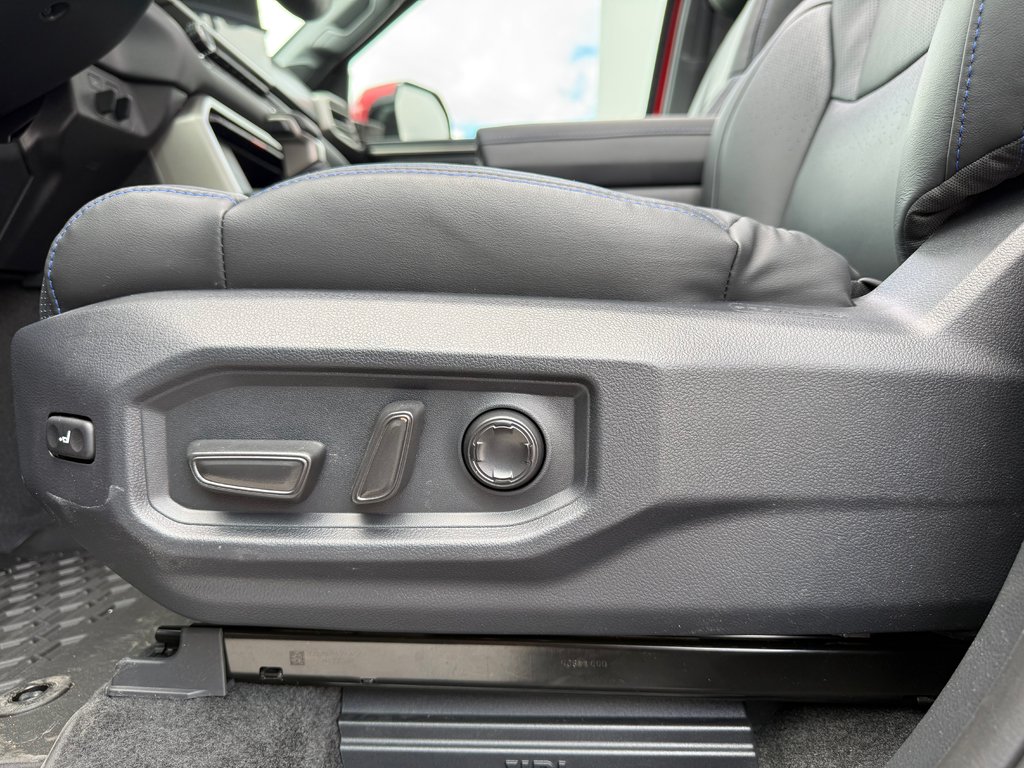 2026 Toyota Tundra Platinum in Thetford Mines, Quebec - 21 - w1024h768px