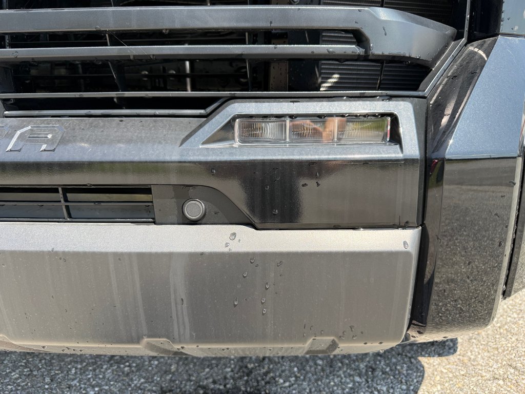 2026 Toyota Tundra Limited Hybrid in Thetford Mines, Quebec - 10 - w1024h768px