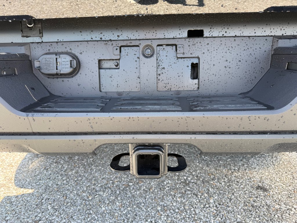 2026 Toyota Tundra Limited Hybrid in Thetford Mines, Quebec - 18 - w1024h768px
