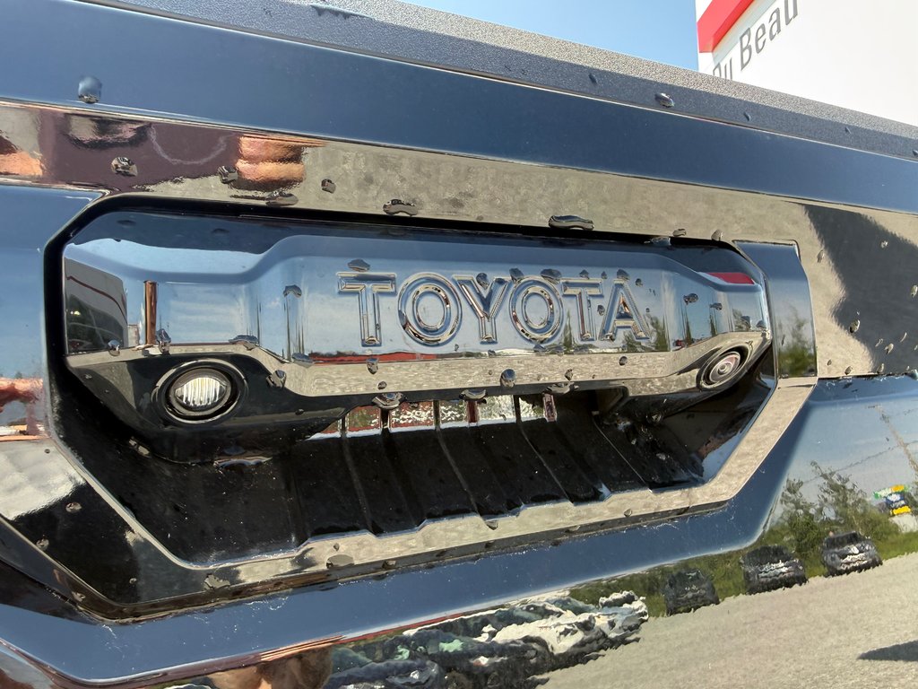 2026 Toyota Tundra Limited Hybrid in Thetford Mines, Quebec - 19 - w1024h768px