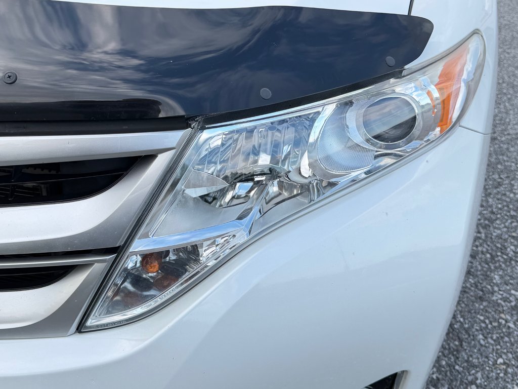2015 Toyota Venza LE FWD / V6 / TRÈS BAS KILOS / 3500 LBS TOWING / in Thetford Mines, Quebec - 10 - w1024h768px