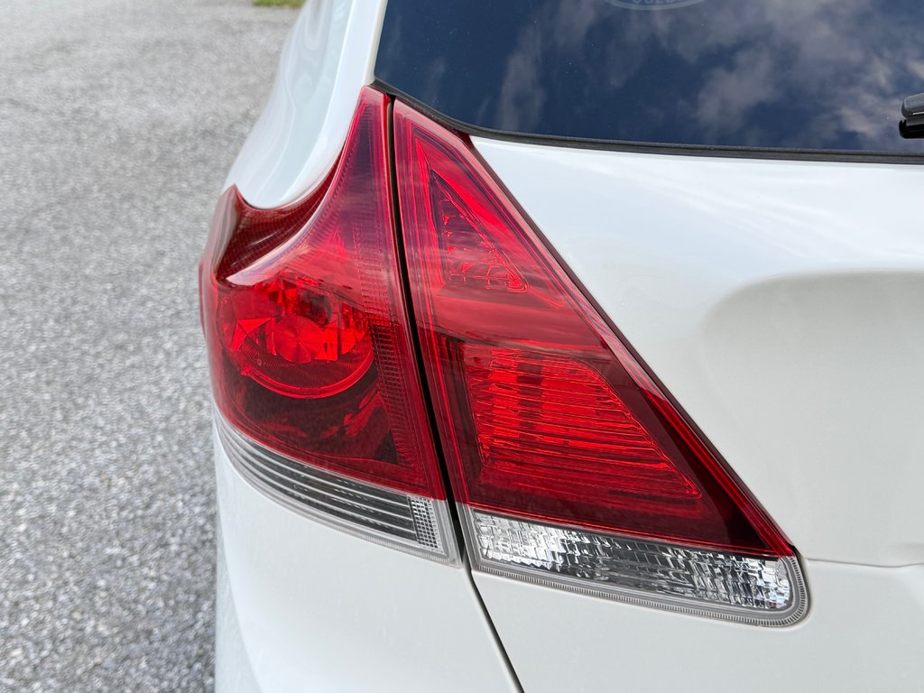 2015 Toyota Venza LE FWD / V6 / TRÈS BAS KILOS / 3500 LBS TOWING / in Thetford Mines, Quebec - 21 - w1024h768px