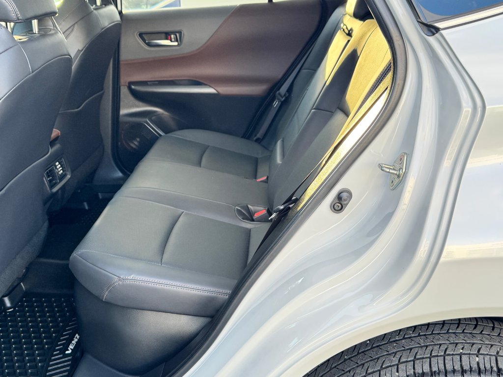2023 Toyota Venza LIMITED AWD / PEA 20-07-27=100KM / LA TOTALE !!! / in Thetford Mines, Quebec - 63 - w1024h768px