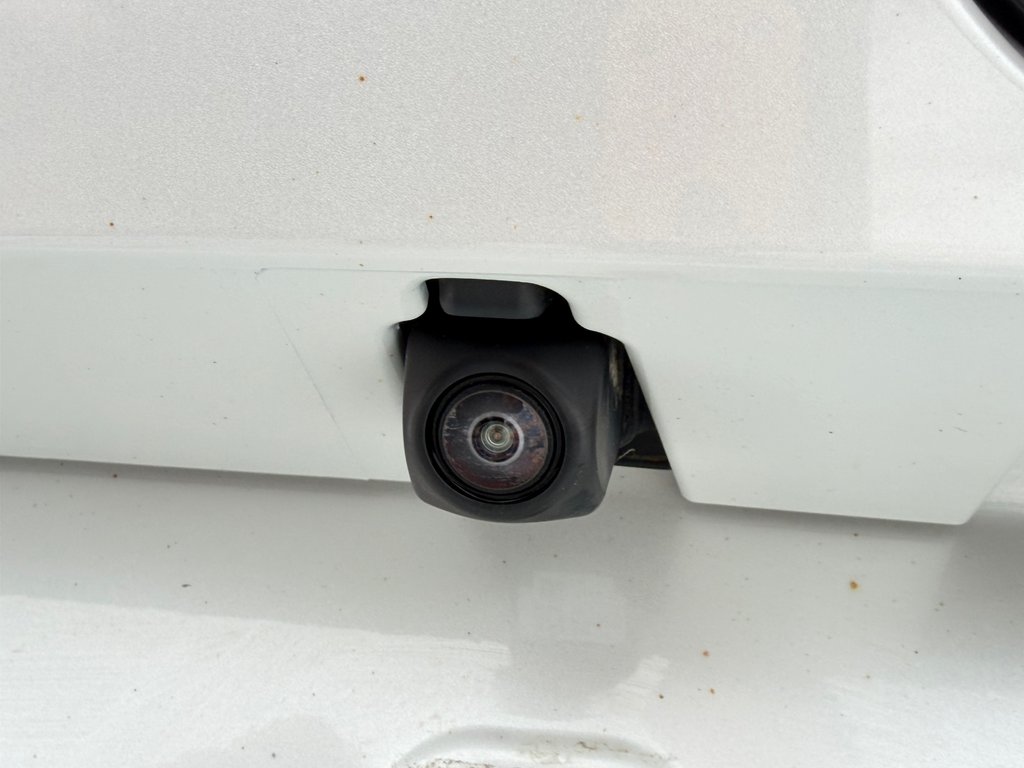 Toyota Venza LIMITED AWD / PEA 20-07-27=100KM / LA TOTALE !!! / 2023 à Thetford Mines, Québec - 24 - w1024h768px