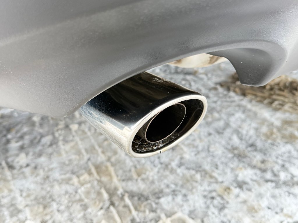 Toyota Venza LIMITED AWD / PEA 20-07-27=100KM / LA TOTALE !!! / 2023 à Thetford Mines, Québec - 28 - w1024h768px