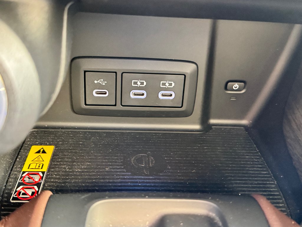 2023 Toyota Venza LIMITED AWD / PEA 20-07-27=100KM / LA TOTALE !!! / in Thetford Mines, Quebec - 50 - w1024h768px