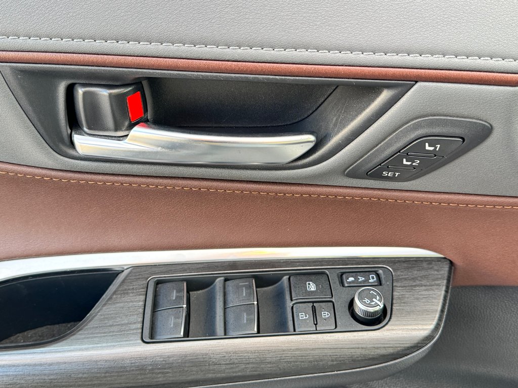 2023 Toyota Venza LIMITED AWD / PEA 20-07-27=100KM / LA TOTALE !!! / in Thetford Mines, Quebec - 28 - w1024h768px