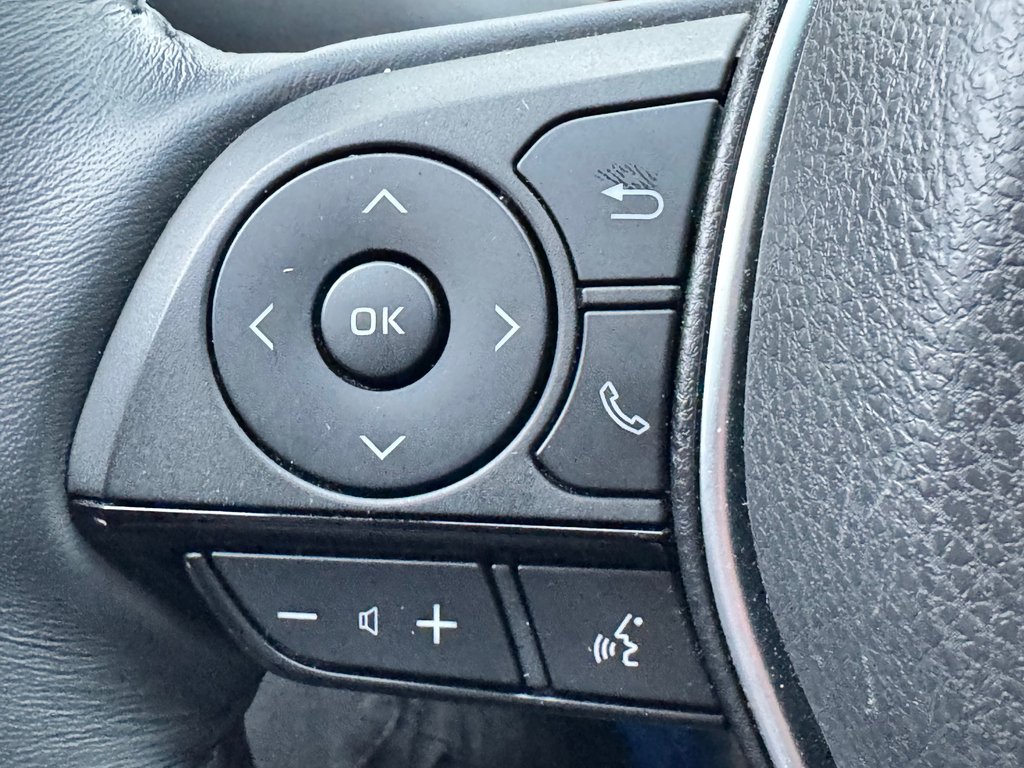 2023 Toyota Venza LIMITED AWD / PEA 20-07-27=100KM / LA TOTALE !!! / in Thetford Mines, Quebec - 48 - w1024h768px