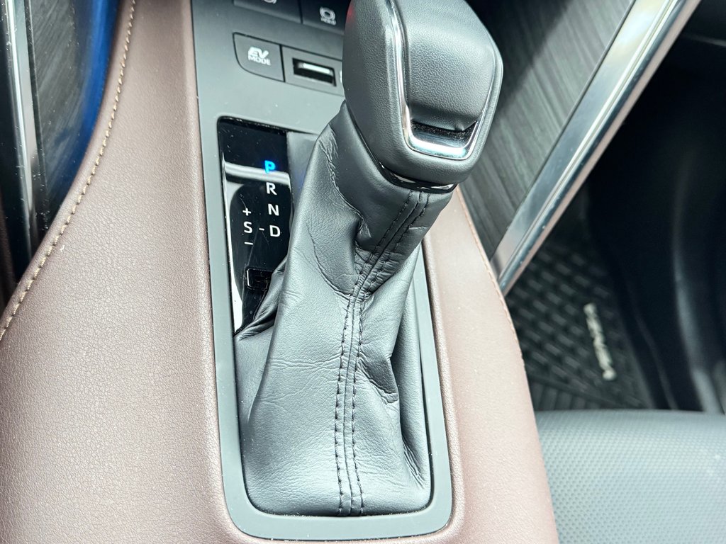 2023 Toyota Venza LIMITED AWD / PEA 20-07-27=100KM / LA TOTALE !!! / in Thetford Mines, Quebec - 59 - w1024h768px