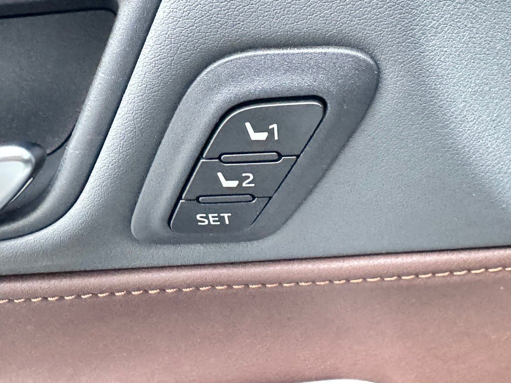 2023 Toyota Venza LIMITED AWD / PEA 20-07-27=100KM / LA TOTALE !!! / in Thetford Mines, Quebec - 35 - w1024h768px