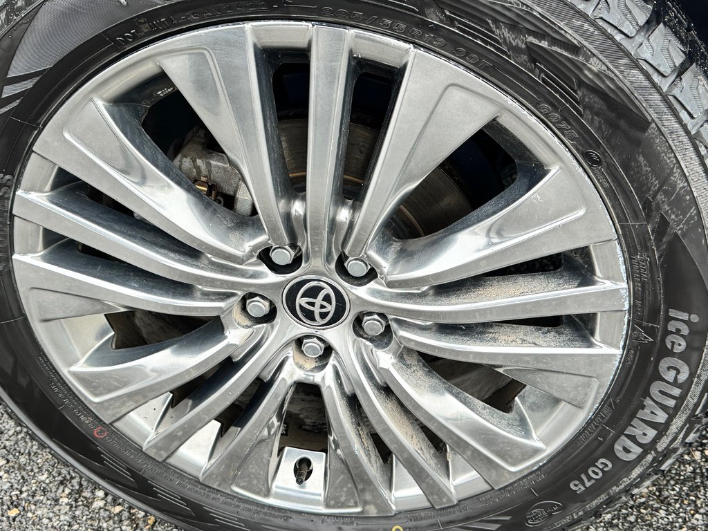 2023 Toyota Venza LIMITED AWD / PEA 20-07-27=100KM / LA TOTALE !!! / in Thetford Mines, Quebec - 18 - w1024h768px