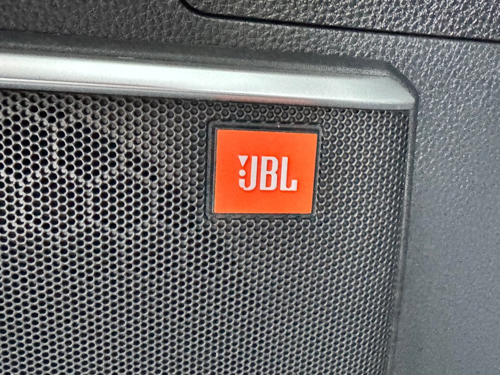 2023 Toyota Venza LIMITED AWD / PEA 20-07-27=100KM / LA TOTALE !!! / in Thetford Mines, Quebec - 76 - w1024h768px