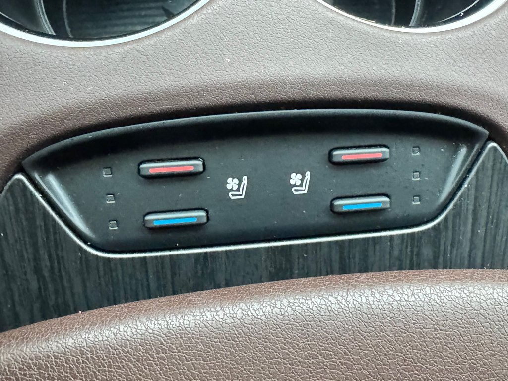 2023 Toyota Venza LIMITED AWD / PEA 20-07-27=100KM / LA TOTALE !!! / in Thetford Mines, Quebec - 61 - w1024h768px