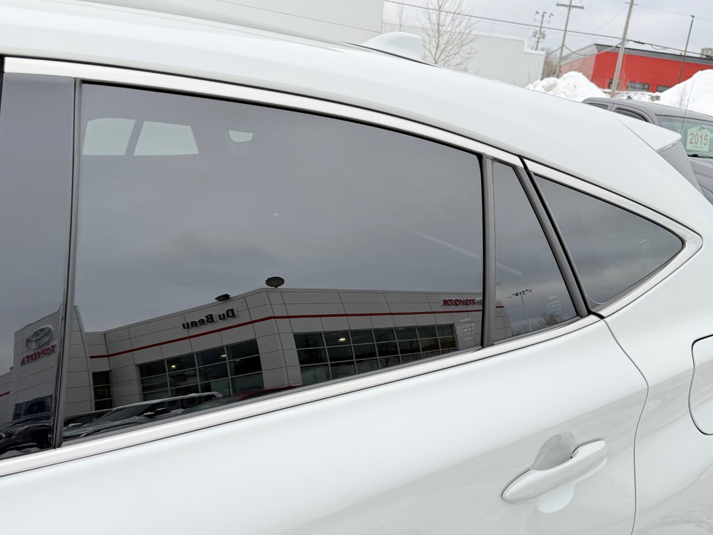 Toyota Venza LIMITED AWD / PEA 20-07-27=100KM / LA TOTALE !!! / 2023 à Thetford Mines, Québec - 21 - w1024h768px