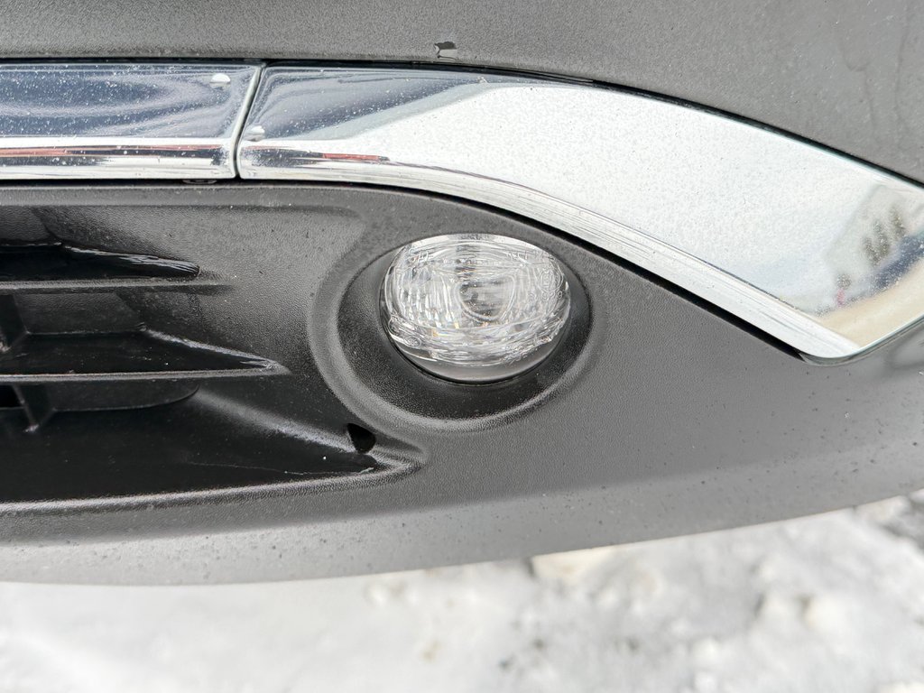 Toyota Venza LIMITED AWD / PEA 20-07-27=100KM / LA TOTALE !!! / 2023 à Thetford Mines, Québec - 12 - w1024h768px