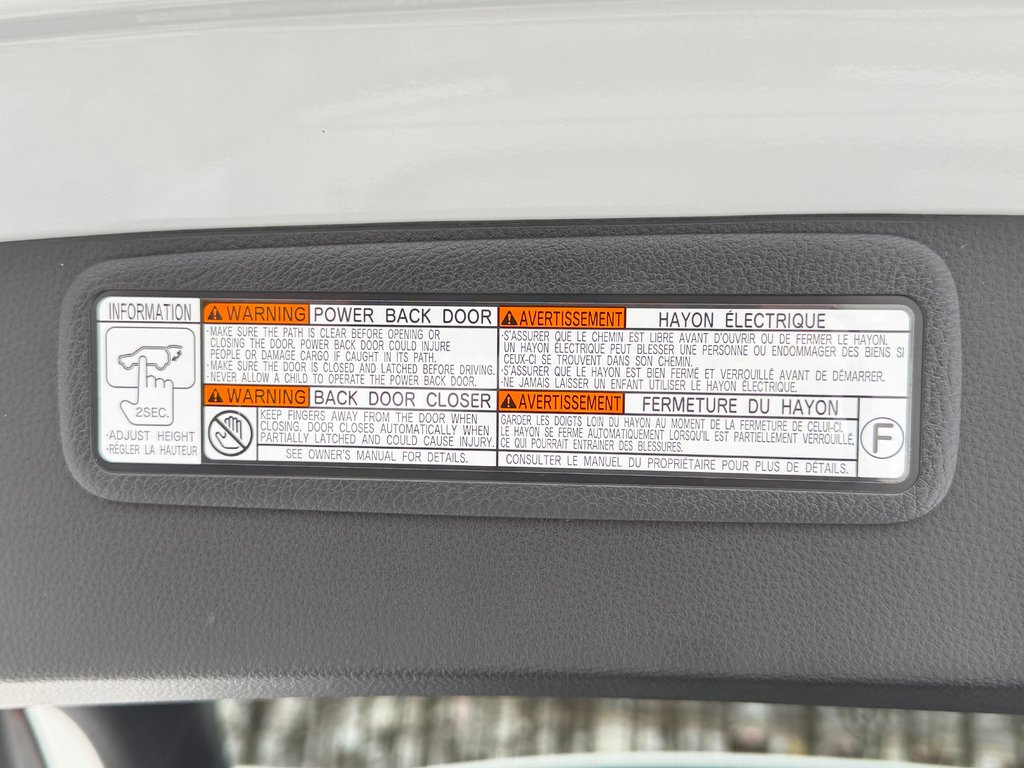 Toyota Venza LIMITED AWD / PEA 20-07-27=100KM / LA TOTALE !!! / 2023 à Thetford Mines, Québec - 69 - w1024h768px