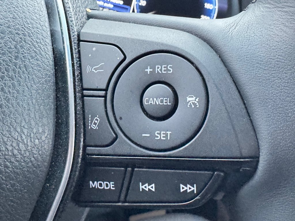 2023 Toyota Venza LIMITED AWD / PEA 20-07-27=100KM / LA TOTALE !!! / in Thetford Mines, Quebec - 50 - w1024h768px