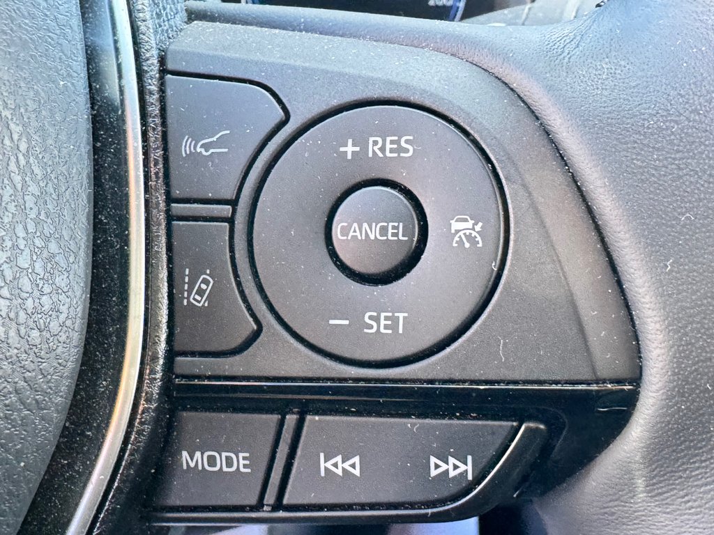 2023 Toyota Venza LIMITED AWD / PEA 20-07-27=100KM / LA TOTALE !!! / in Thetford Mines, Quebec - 42 - w1024h768px