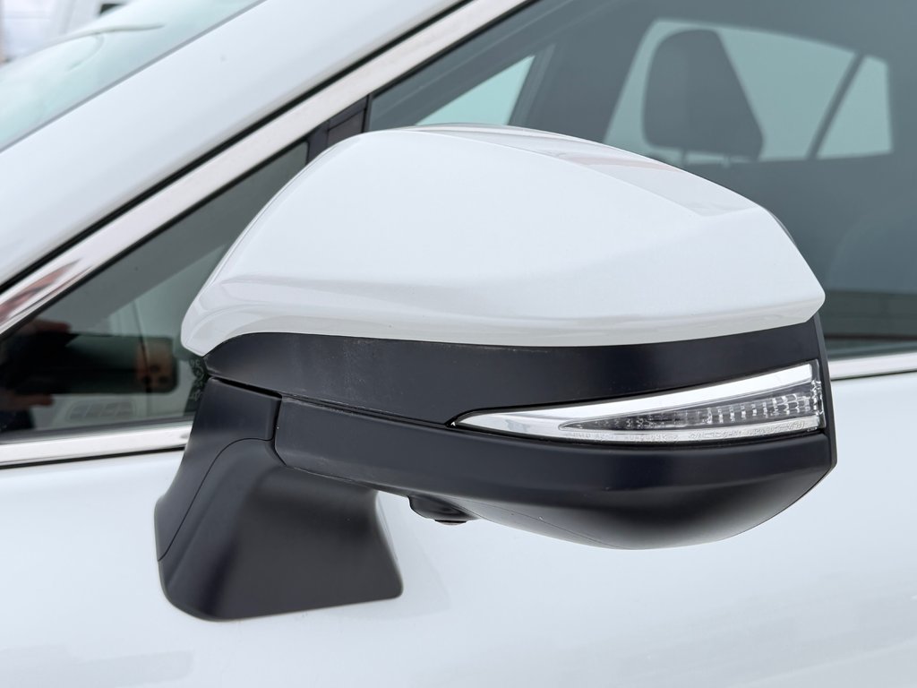 Toyota Venza LIMITED AWD / PEA 20-07-27=100KM / LA TOTALE !!! / 2023 à Thetford Mines, Québec - 18 - w1024h768px