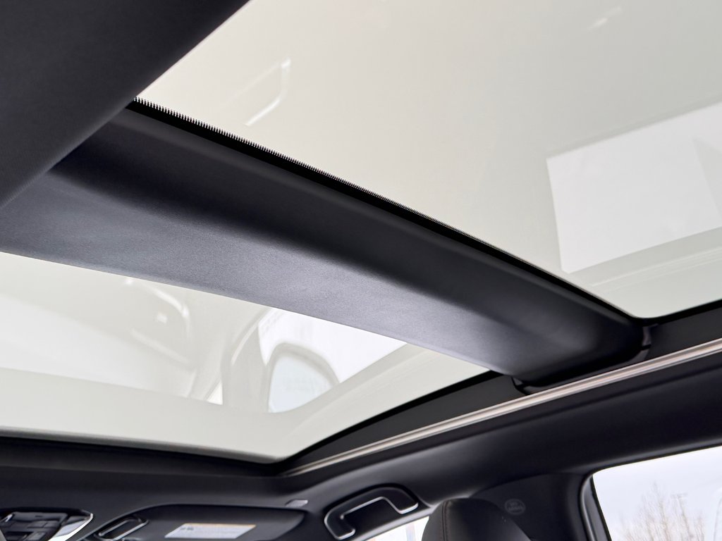 Toyota Venza LIMITED AWD / PEA 20-07-27=100KM / LA TOTALE !!! / 2023 à Thetford Mines, Québec - 60 - w1024h768px