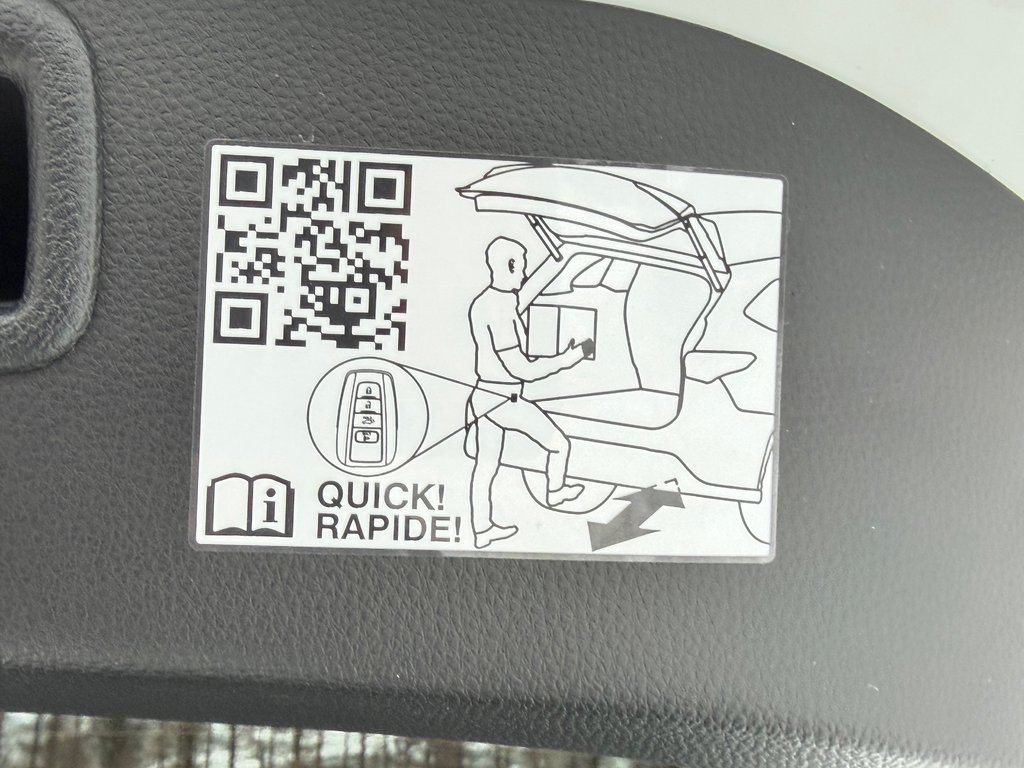 Toyota Venza LIMITED AWD / PEA 20-07-27=100KM / LA TOTALE !!! / 2023 à Thetford Mines, Québec - 70 - w1024h768px