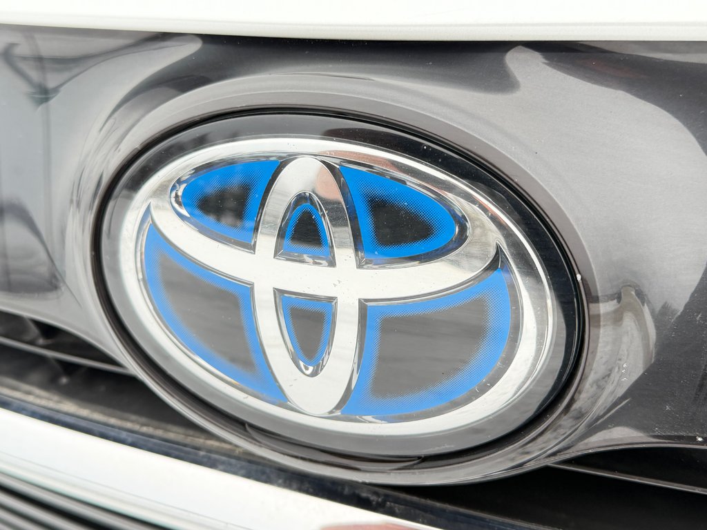 Toyota Venza LIMITED AWD / PEA 20-07-27=100KM / LA TOTALE !!! / 2023 à Thetford Mines, Québec - 13 - w1024h768px