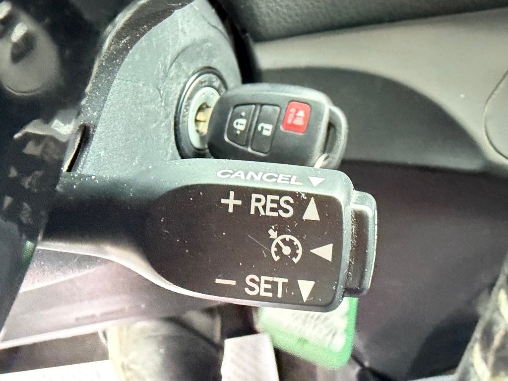 Toyota Yaris Hatchback SE = HYPER RARE / MAGS / AILERON ET ++ / AUBAINE / 2019 à Thetford Mines, Québec - 37 - w1024h768px