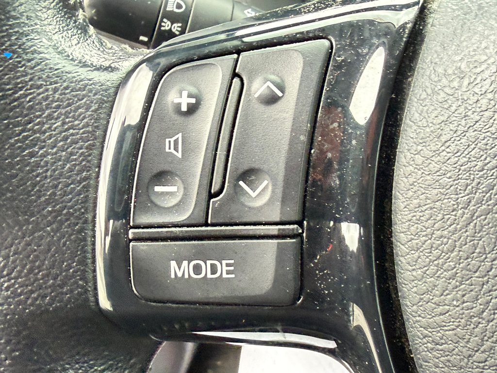 Toyota Yaris Hatchback SE = HYPER RARE / MAGS / AILERON ET ++ / AUBAINE / 2019 à Thetford Mines, Québec - 34 - w1024h768px
