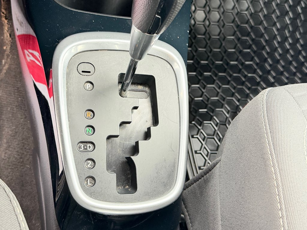 Toyota Yaris Hatchback SE = HYPER RARE / MAGS / AILERON ET ++ / AUBAINE / 2019 à Thetford Mines, Québec - 45 - w1024h768px